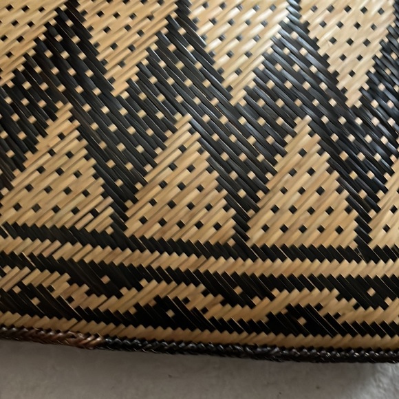 NWOT Aranaz Straw clutch - Picture 2 of 5